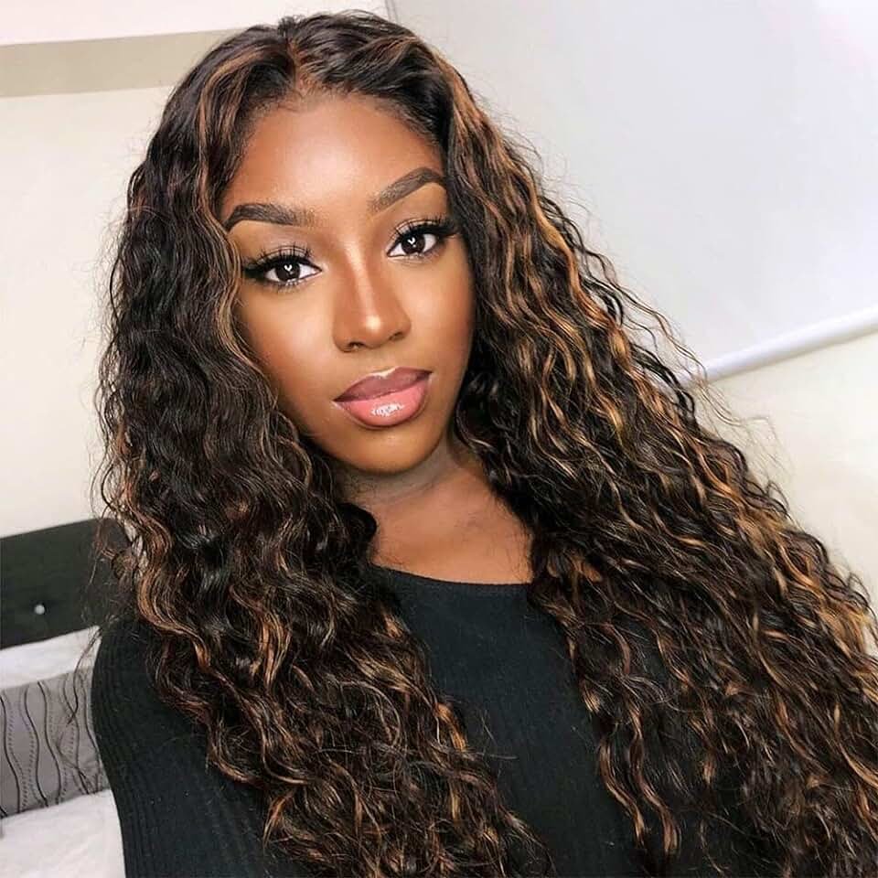 Super Look With Curly Wigs